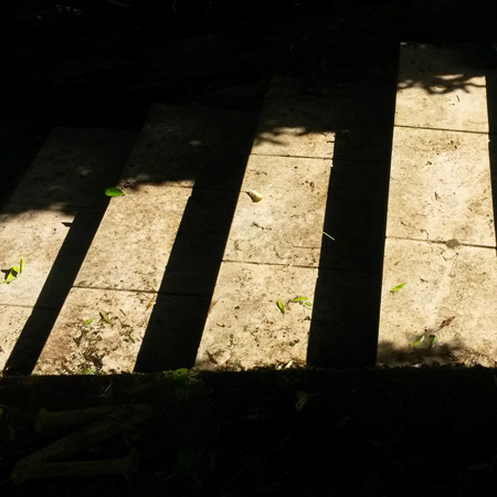 Limpieza y tratamiento de escaleras piedra con Algane en Gatika (Vizcaya)